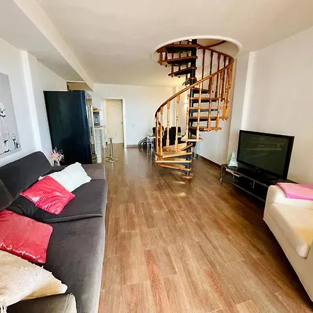 Lovely Ensuite Double In Shared In The Centre Of Santa Eularia - Close To The Beach, Shops, Bars And Restaurants 3* Santa Eularia des Riu